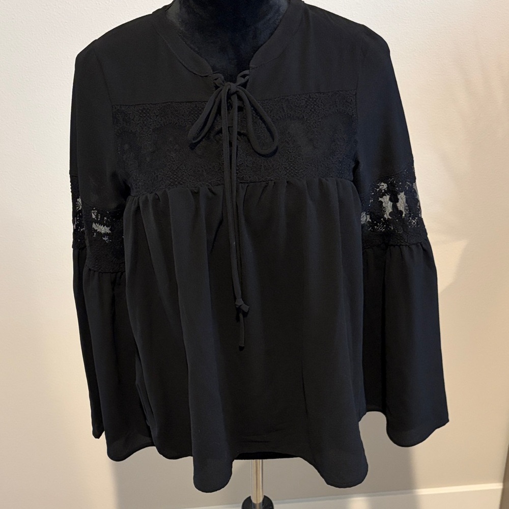 Elegant Black Lace Women's Top